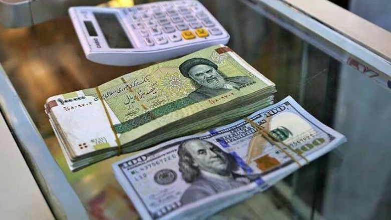 العملة الايرانية تسجل انهيارا امام العملات الاجنبية